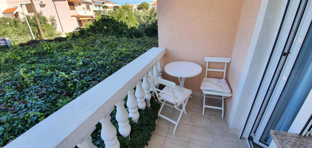 Apartmani Mira Vodice Dış mekan fotoğraf