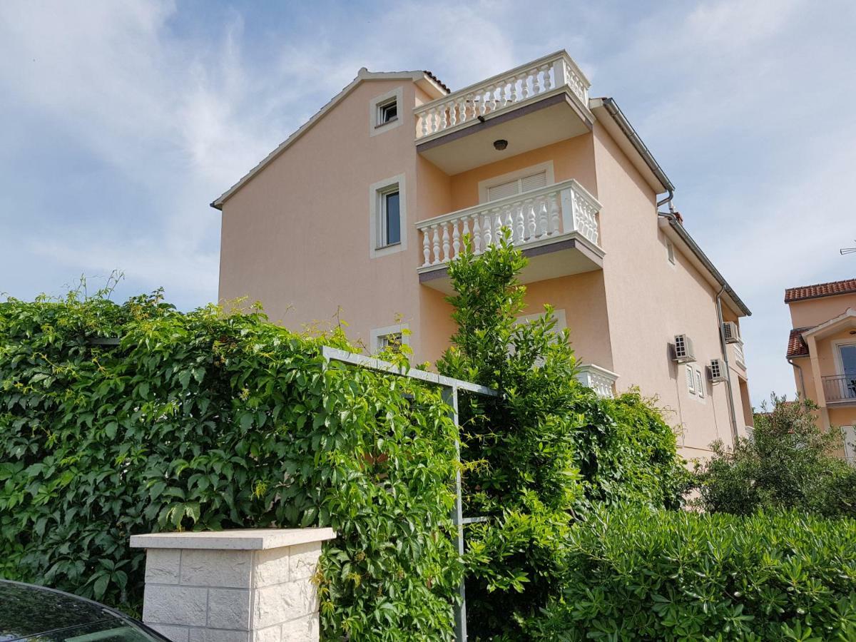 Apartmani Mira Vodice Dış mekan fotoğraf
