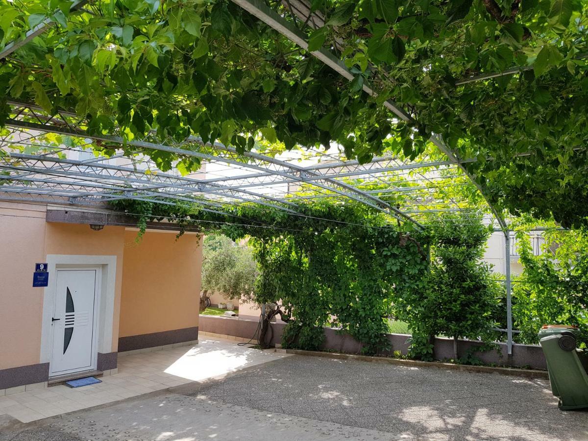 Apartmani Mira Vodice Dış mekan fotoğraf