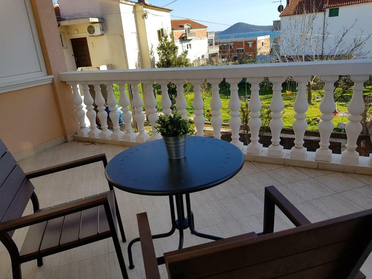 Apartmani Mira Vodice Dış mekan fotoğraf
